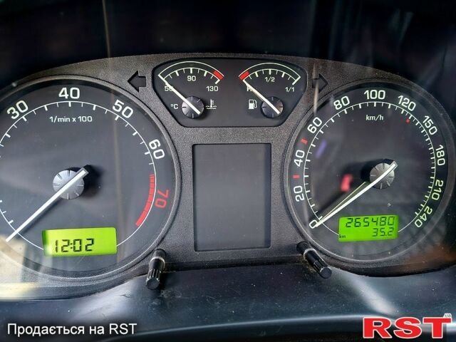 Серый Шкода Октавия, объемом двигателя 1.6 л и пробегом 260 тыс. км за 4600 $, фото 3 на Automoto.ua