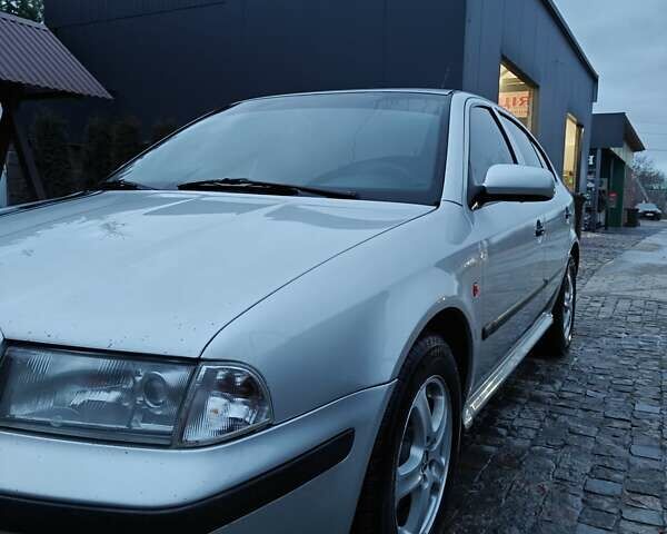 Серый Шкода Октавия, объемом двигателя 2 л и пробегом 250 тыс. км за 4100 $, фото 1 на Automoto.ua