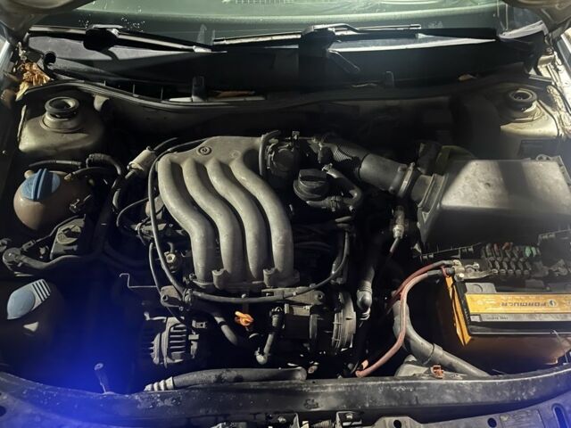 Серый Шкода Октавия, объемом двигателя 2 л и пробегом 308 тыс. км за 2700 $, фото 4 на Automoto.ua