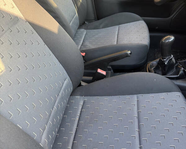 Шкода Октавия 2001 в Ахтырке на Automoto.ua Серый Шкода Октавия, объемом двигателя 1.6 л и пробегом 194 тыс. км за 5250 $, фото 10 на Automoto.ua