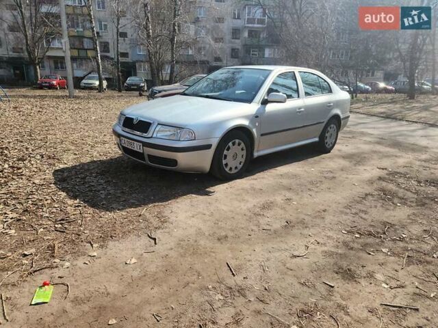 Серый Шкода Октавия, объемом двигателя 1.6 л и пробегом 208 тыс. км за 4500 $, фото 1 на Automoto.ua