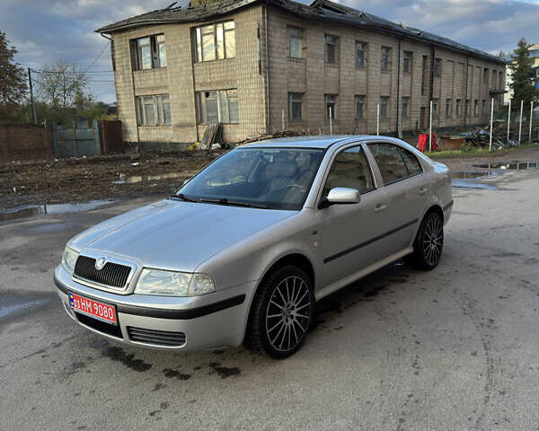 Шкода Октавия 2001 в Ахтырке на Automoto.ua Серый Шкода Октавия, объемом двигателя 1.6 л и пробегом 194 тыс. км за 5250 $, фото 2 на Automoto.ua