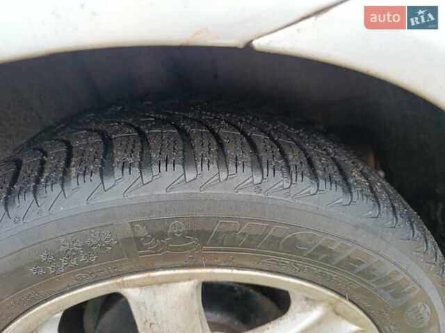 Серый Шкода Октавия, объемом двигателя 1.6 л и пробегом 363 тыс. км за 4000 $, фото 8 на Automoto.ua