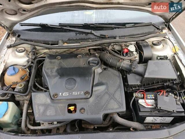 Серый Шкода Октавия, объемом двигателя 1.6 л и пробегом 361 тыс. км за 4000 $, фото 11 на Automoto.ua