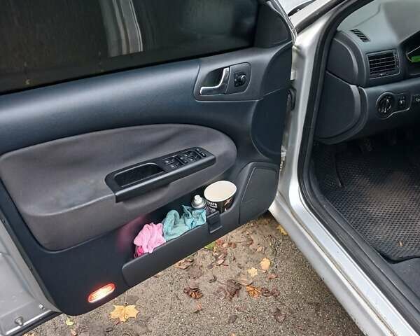 Серый Шкода Октавия, объемом двигателя 1.98 л и пробегом 348 тыс. км за 4500 $, фото 3 на Automoto.ua