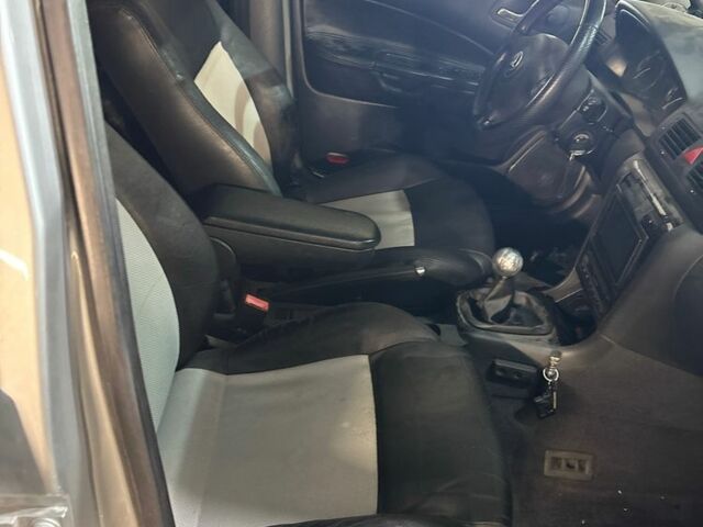 Сірий Шкода Октавія, об'ємом двигуна 1.8 л та пробігом 240 тис. км за 5500 $, фото 3 на Automoto.ua