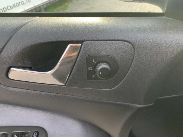 Серый Шкода Октавия, объемом двигателя 1.6 л и пробегом 250 тыс. км за 5100 $, фото 6 на Automoto.ua