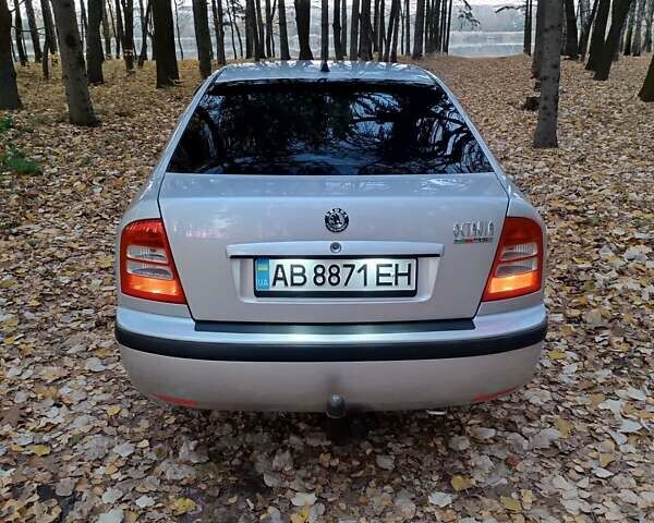 Серый Шкода Октавия, объемом двигателя 1.6 л и пробегом 300 тыс. км за 4399 $, фото 2 на Automoto.ua