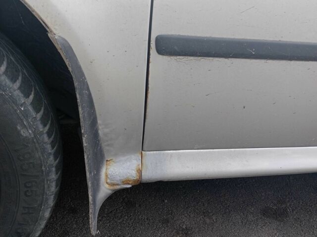 Сірий Шкода Октавія, об'ємом двигуна 1.6 л та пробігом 320 тис. км за 4000 $, фото 6 на Automoto.ua