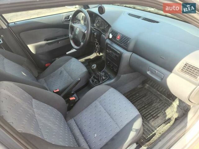 Серый Шкода Октавия, объемом двигателя 1.6 л и пробегом 208 тыс. км за 4500 $, фото 9 на Automoto.ua