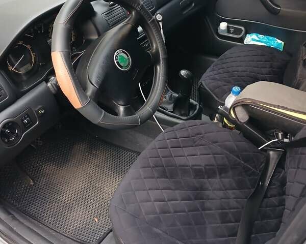 Серый Шкода Октавия, объемом двигателя 1.98 л и пробегом 348 тыс. км за 4500 $, фото 2 на Automoto.ua