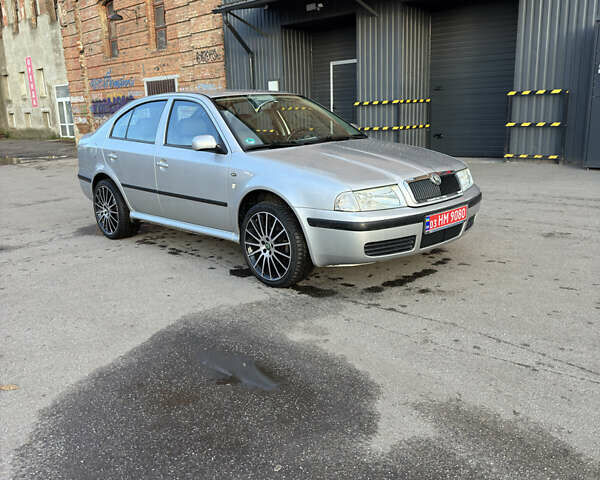 Шкода Октавия 2001 в Ахтырке на Automoto.ua Серый Шкода Октавия, объемом двигателя 1.6 л и пробегом 194 тыс. км за 5250 $, фото 1 на Automoto.ua