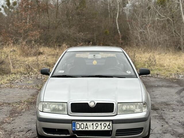 Серый Шкода Октавия, объемом двигателя 0 л и пробегом 320 тыс. км за 2499 $, фото 4 на Automoto.ua