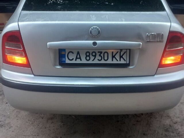 Серый Шкода Октавия, объемом двигателя 1.6 л и пробегом 311 тыс. км за 3500 $, фото 2 на Automoto.ua