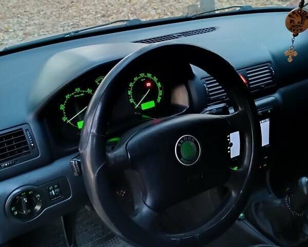 Серый Шкода Октавия, объемом двигателя 1.6 л и пробегом 300 тыс. км за 4399 $, фото 12 на Automoto.ua