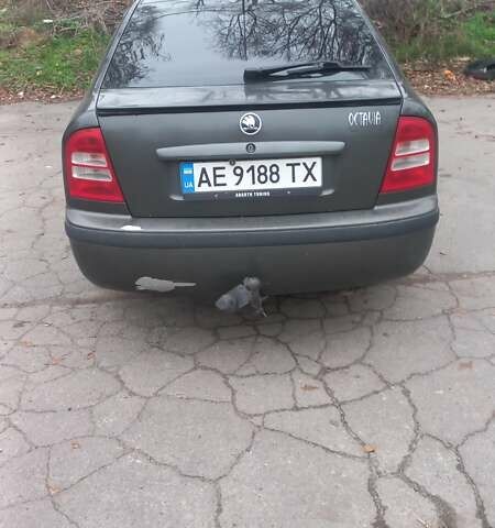 Сірий Шкода Октавія, об'ємом двигуна 1.6 л та пробігом 272 тис. км за 3200 $, фото 5 на Automoto.ua