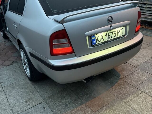 Сірий Шкода Октавія, об'ємом двигуна 1.8 л та пробігом 240 тис. км за 5500 $, фото 1 на Automoto.ua