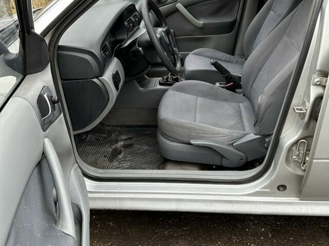 Серый Шкода Октавия, объемом двигателя 0 л и пробегом 320 тыс. км за 2499 $, фото 5 на Automoto.ua