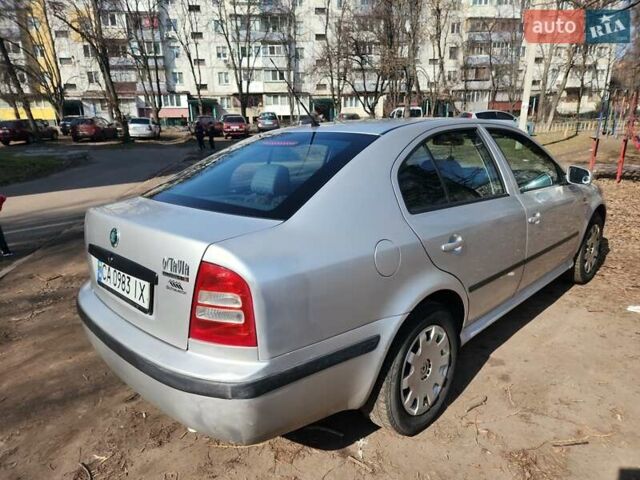 Серый Шкода Октавия, объемом двигателя 1.6 л и пробегом 208 тыс. км за 4500 $, фото 4 на Automoto.ua