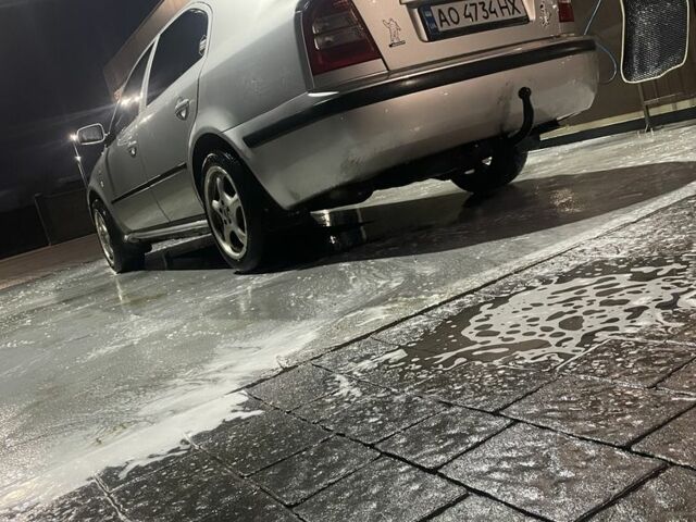 Серый Шкода Октавия, объемом двигателя 1.8 л и пробегом 387 тыс. км за 3600 $, фото 3 на Automoto.ua