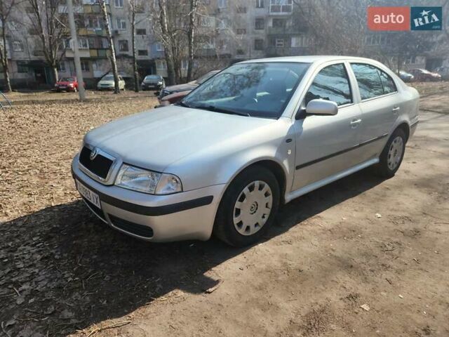 Серый Шкода Октавия, объемом двигателя 1.6 л и пробегом 208 тыс. км за 4500 $, фото 2 на Automoto.ua