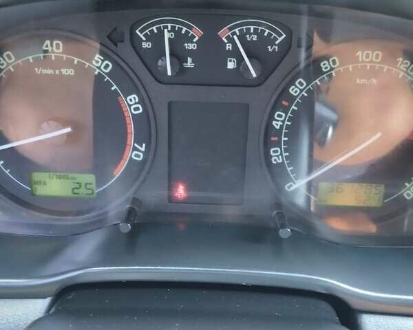 Серый Шкода Октавия, объемом двигателя 1.6 л и пробегом 362 тыс. км за 4499 $, фото 1 на Automoto.ua