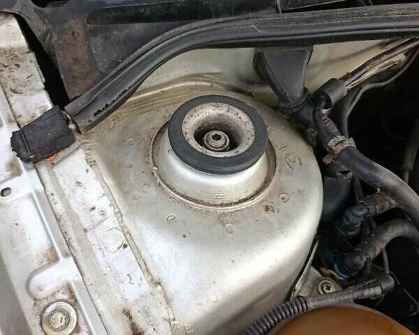 Серый Шкода Октавия, объемом двигателя 1.6 л и пробегом 361 тыс. км за 4000 $, фото 14 на Automoto.ua