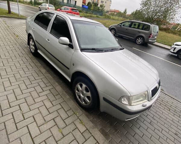 Серый Шкода Октавия, объемом двигателя 1.9 л и пробегом 293 тыс. км за 4550 $, фото 3 на Automoto.ua