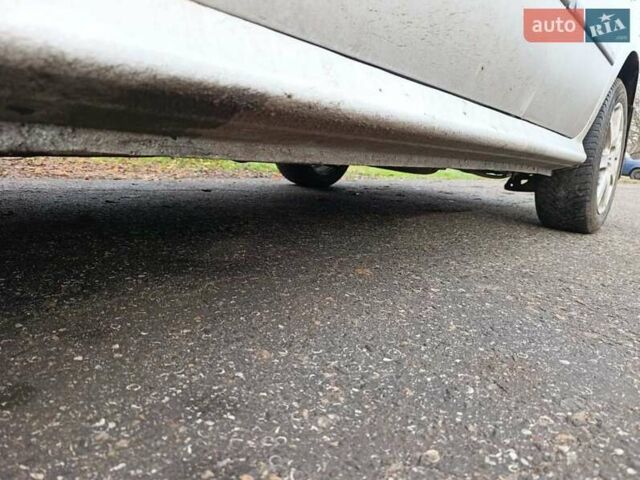 Серый Шкода Октавия, объемом двигателя 1.6 л и пробегом 361 тыс. км за 4000 $, фото 8 на Automoto.ua