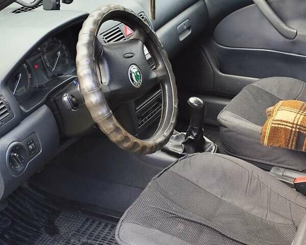 Серый Шкода Октавия, объемом двигателя 1.78 л и пробегом 270 тыс. км за 3800 $, фото 5 на Automoto.ua