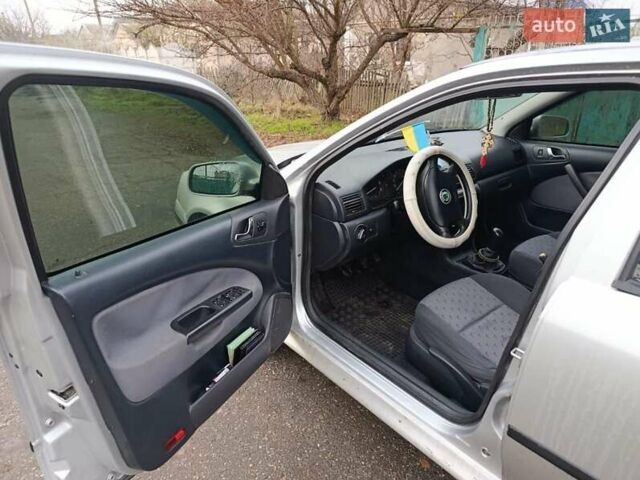Серый Шкода Октавия, объемом двигателя 1.6 л и пробегом 361 тыс. км за 4000 $, фото 4 на Automoto.ua