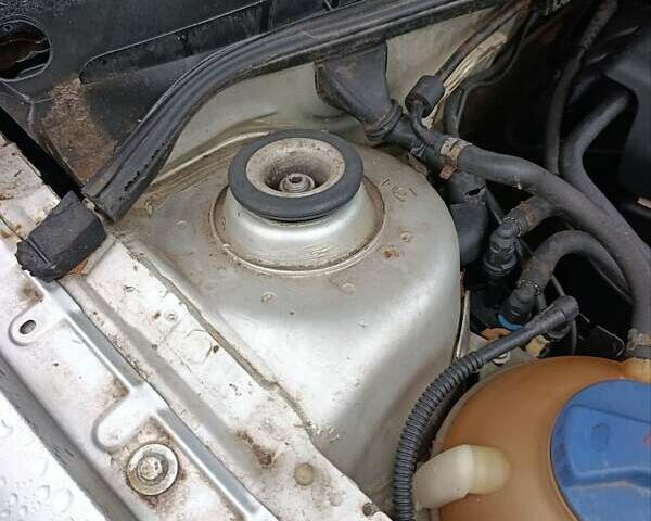 Серый Шкода Октавия, объемом двигателя 1.6 л и пробегом 363 тыс. км за 4000 $, фото 6 на Automoto.ua