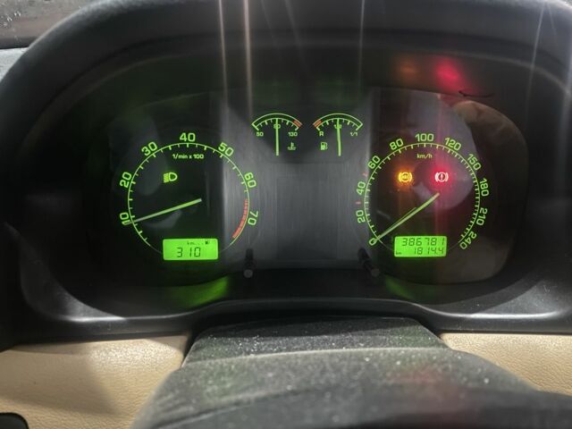 Серый Шкода Октавия, объемом двигателя 1.8 л и пробегом 387 тыс. км за 3600 $, фото 7 на Automoto.ua