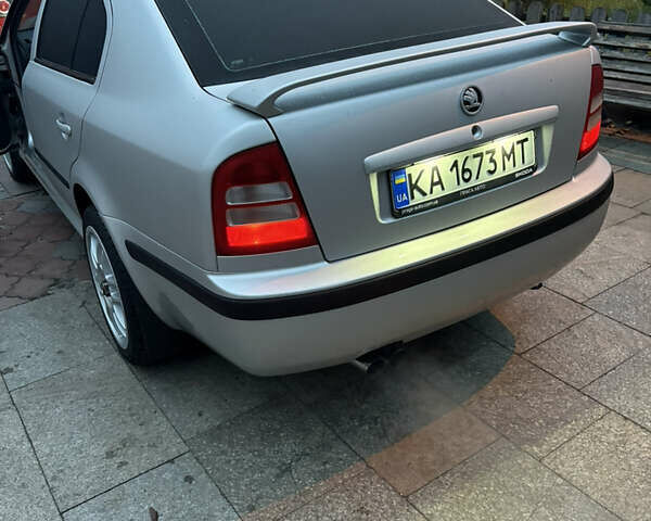 Сірий Шкода Октавія, об'ємом двигуна 1.78 л та пробігом 240 тис. км за 5500 $, фото 1 на Automoto.ua