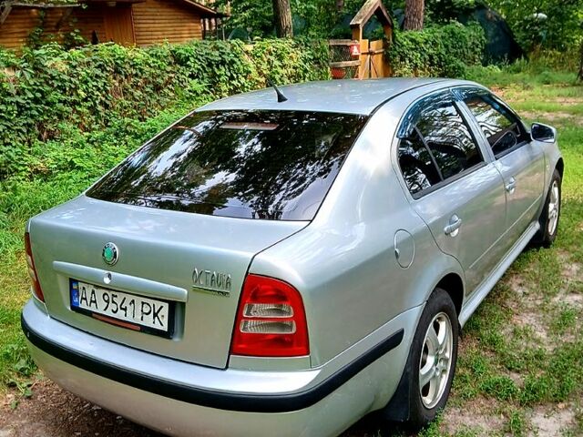 Серый Шкода Октавия, объемом двигателя 1.6 л и пробегом 270 тыс. км за 2700 $, фото 1 на Automoto.ua