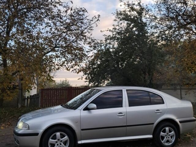 Серый Шкода Октавия, объемом двигателя 1.8 л и пробегом 282 тыс. км за 3900 $, фото 1 на Automoto.ua