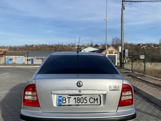 Серый Шкода Октавия, объемом двигателя 1.6 л и пробегом 300 тыс. км за 4600 $, фото 3 на Automoto.ua