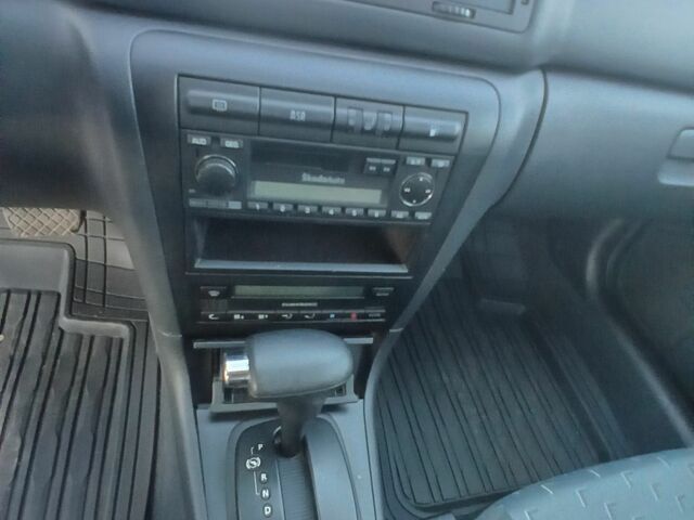 Серый Шкода Октавия, объемом двигателя 1.6 л и пробегом 166 тыс. км за 5000 $, фото 6 на Automoto.ua