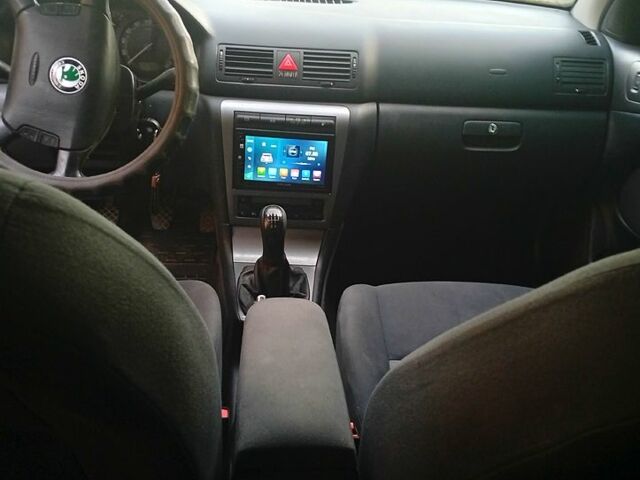 Серый Шкода Октавия, объемом двигателя 1.6 л и пробегом 220 тыс. км за 5000 $, фото 11 на Automoto.ua