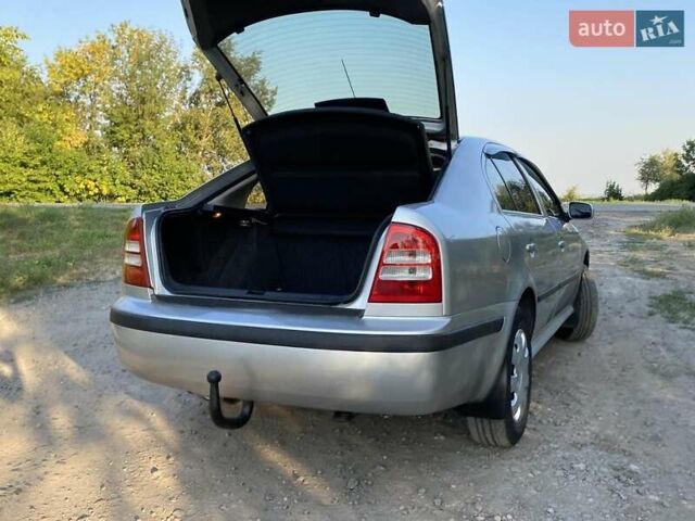 Серый Шкода Октавия, объемом двигателя 1.6 л и пробегом 401 тыс. км за 3900 $, фото 5 на Automoto.ua