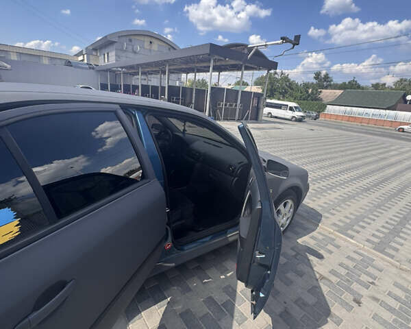 Шкода Октавия 2002 в Запорожье на Automoto.ua Серый Шкода Октавия, объемом двигателя 1.6 л и пробегом 238 тыс. км за 5500 $, фото 5 на Automoto.ua