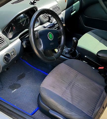 Шкода Октавия 2002 в Херсоне на Automoto.ua Серый Шкода Октавия, объемом двигателя 1.8 л и пробегом 300 тыс. км за 5000 $, фото 3 на Automoto.ua