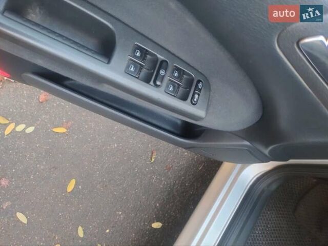 Серый Шкода Октавия, объемом двигателя 1.78 л и пробегом 256 тыс. км за 4900 $, фото 4 на Automoto.ua