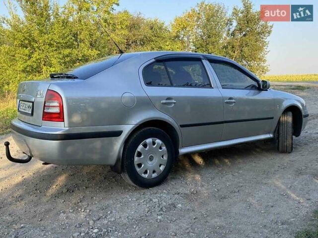 Серый Шкода Октавия, объемом двигателя 1.6 л и пробегом 401 тыс. км за 3900 $, фото 6 на Automoto.ua
