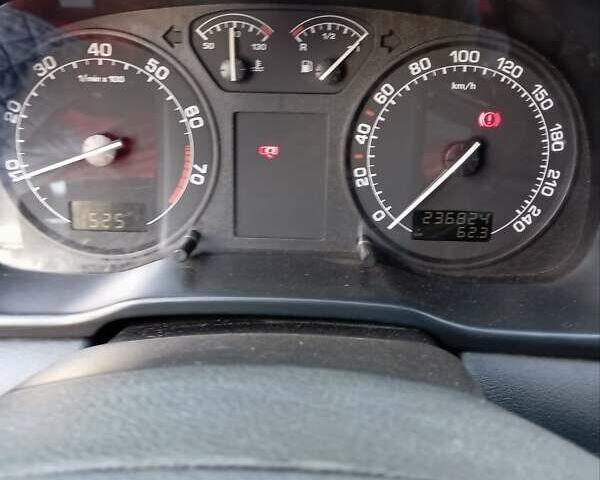 Серый Шкода Октавия, объемом двигателя 1.6 л и пробегом 236 тыс. км за 5200 $, фото 20 на Automoto.ua