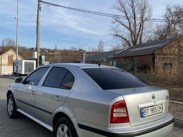 Серый Шкода Октавия, объемом двигателя 1.6 л и пробегом 300 тыс. км за 4600 $, фото 4 на Automoto.ua