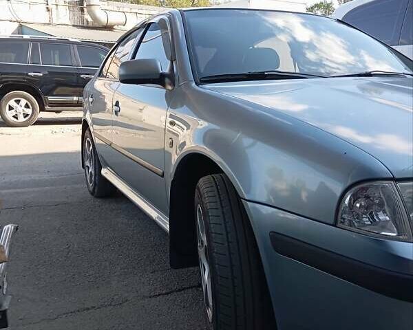 Серый Шкода Октавия, объемом двигателя 1.6 л и пробегом 236 тыс. км за 5200 $, фото 12 на Automoto.ua