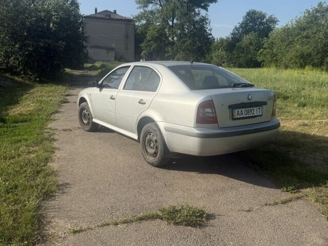 Серый Шкода Октавия, объемом двигателя 1.6 л и пробегом 300 тыс. км за 3500 $, фото 1 на Automoto.ua