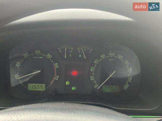 Серый Шкода Октавия, объемом двигателя 1.6 л и пробегом 250 тыс. км за 4000 $, фото 9 на Automoto.ua