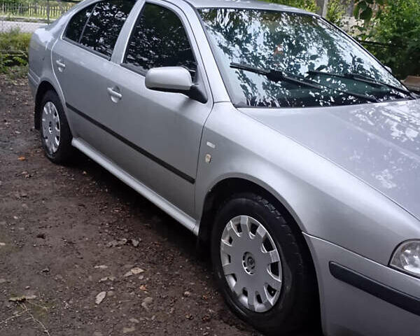 Сірий Шкода Октавія, об'ємом двигуна 1.6 л та пробігом 330 тис. км за 3999 $, фото 1 на Automoto.ua
